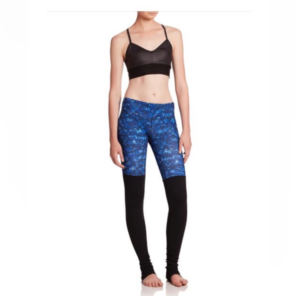 NWT ALO Yoga Goddess Ribbed Leggings. Size XS